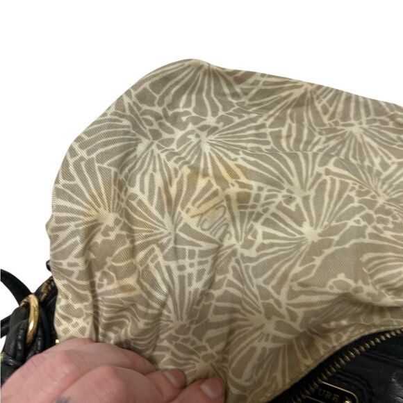 RARE Vintage Y2K Juicy Couture Black
PU and Straw barrel bag Crossbody - Picture 11 of 14